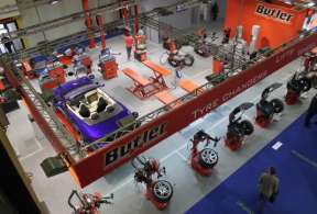 03_COM_AUTOPROMOTEC 2015
